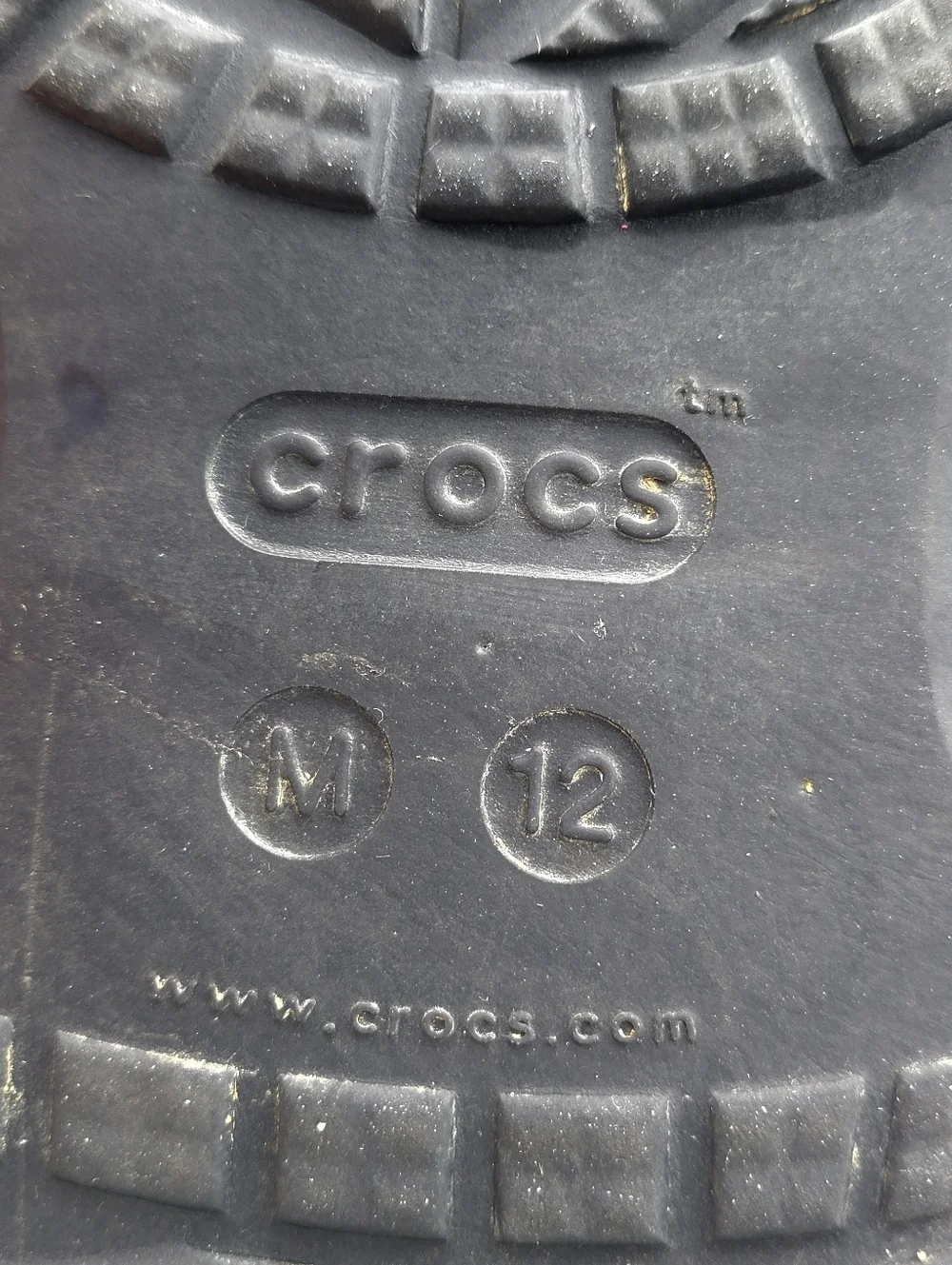 Crocs Classic Sandals Men Size 12 Black Pivoting Heel Strap Ventilation Ports